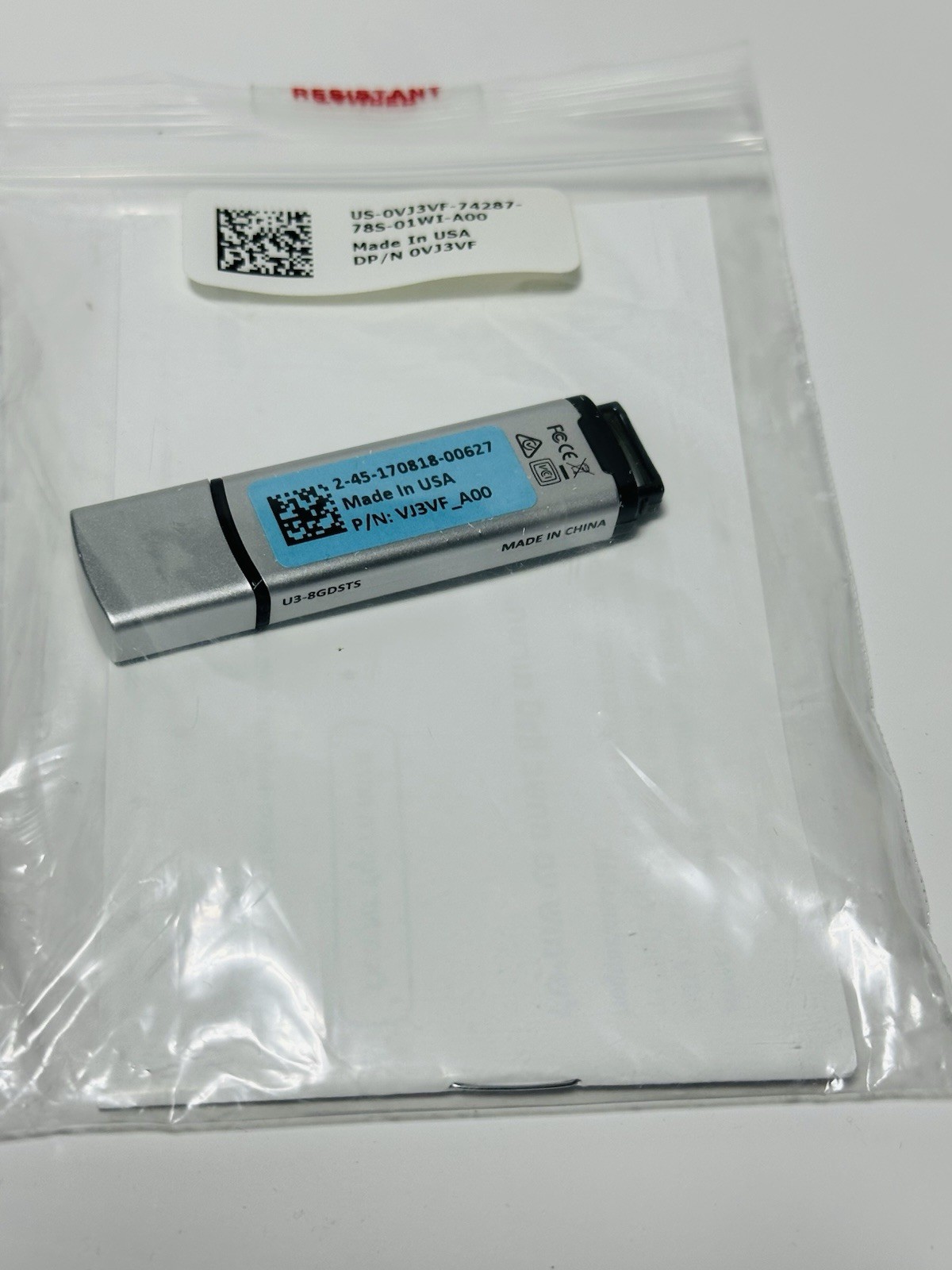 Dell Mentor Media Windows 10 Recovery Media USB Part VJ3VF_A00 – Silver 8GB