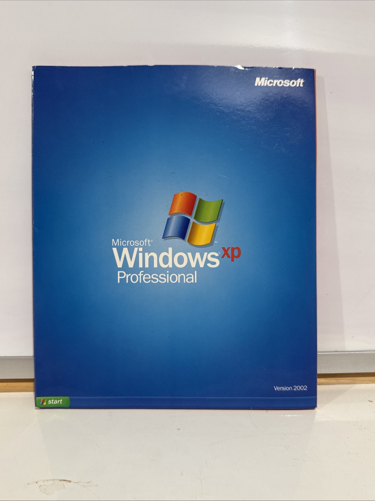 Microsoft Windows XP Professional CD W/ Product Key