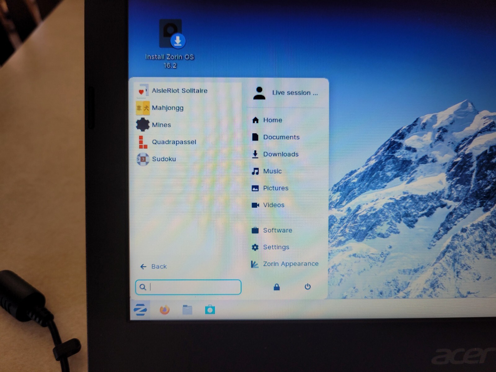 Zorin OS 16.2 Lite 64x Bootable Linux on 32G USB Stick!