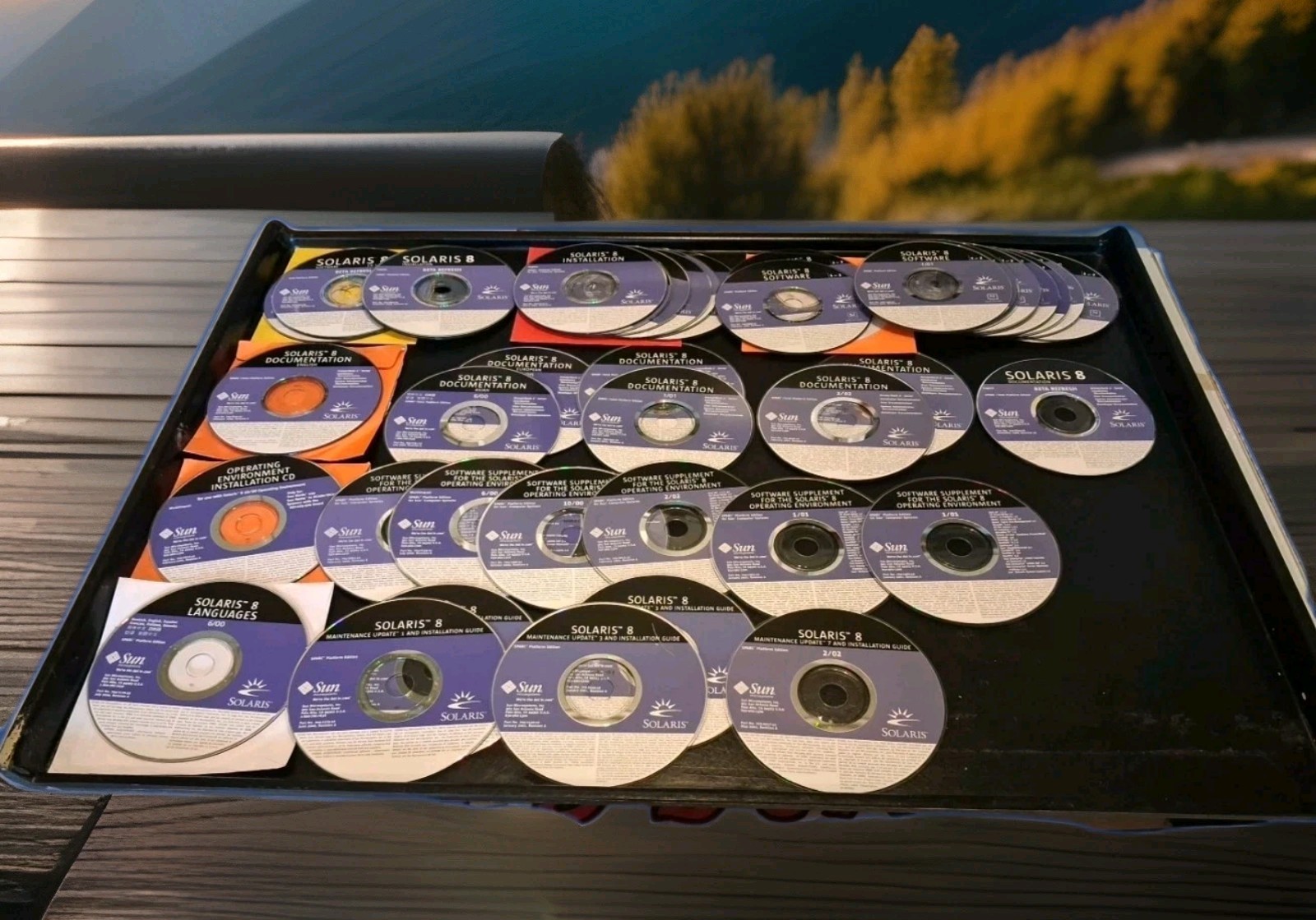 SUN Microsystems SOLARIS 8 -BOTH Intel & SPARC CDs only 58 DISCS bundle Lot