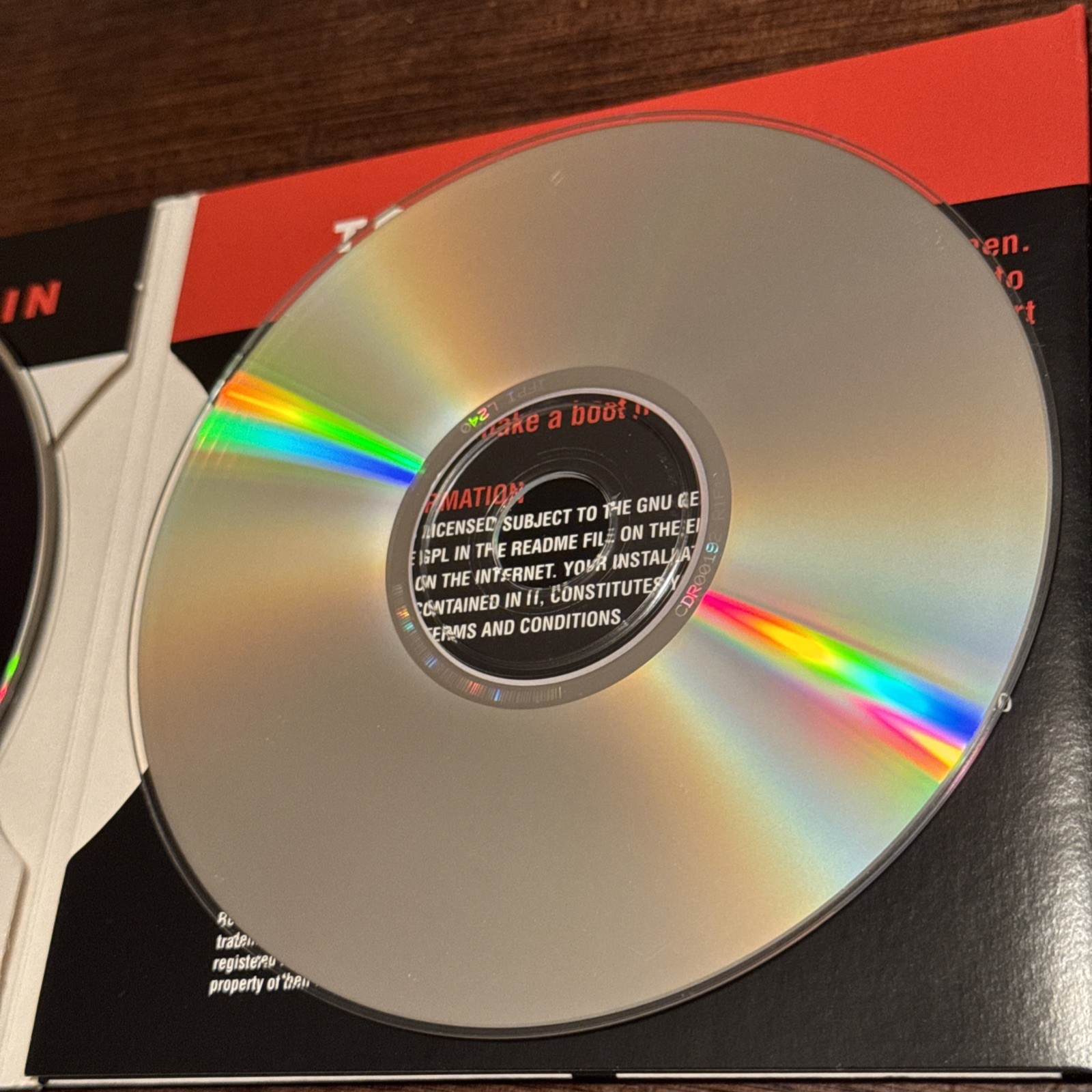 Red Hat Linux 7 Operating System Deluxe Retail Full CD Set