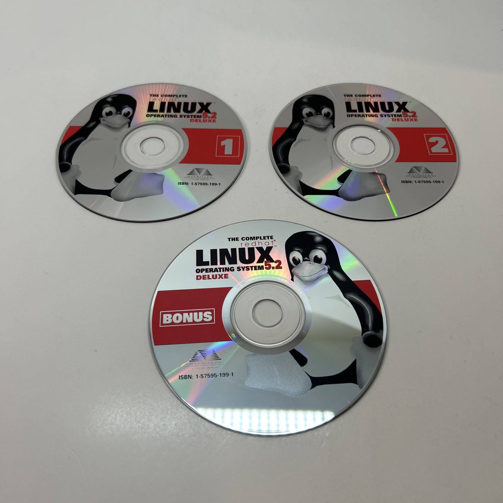 Redhat Linux 5.2 Operating System CD Set + Boot Disk
