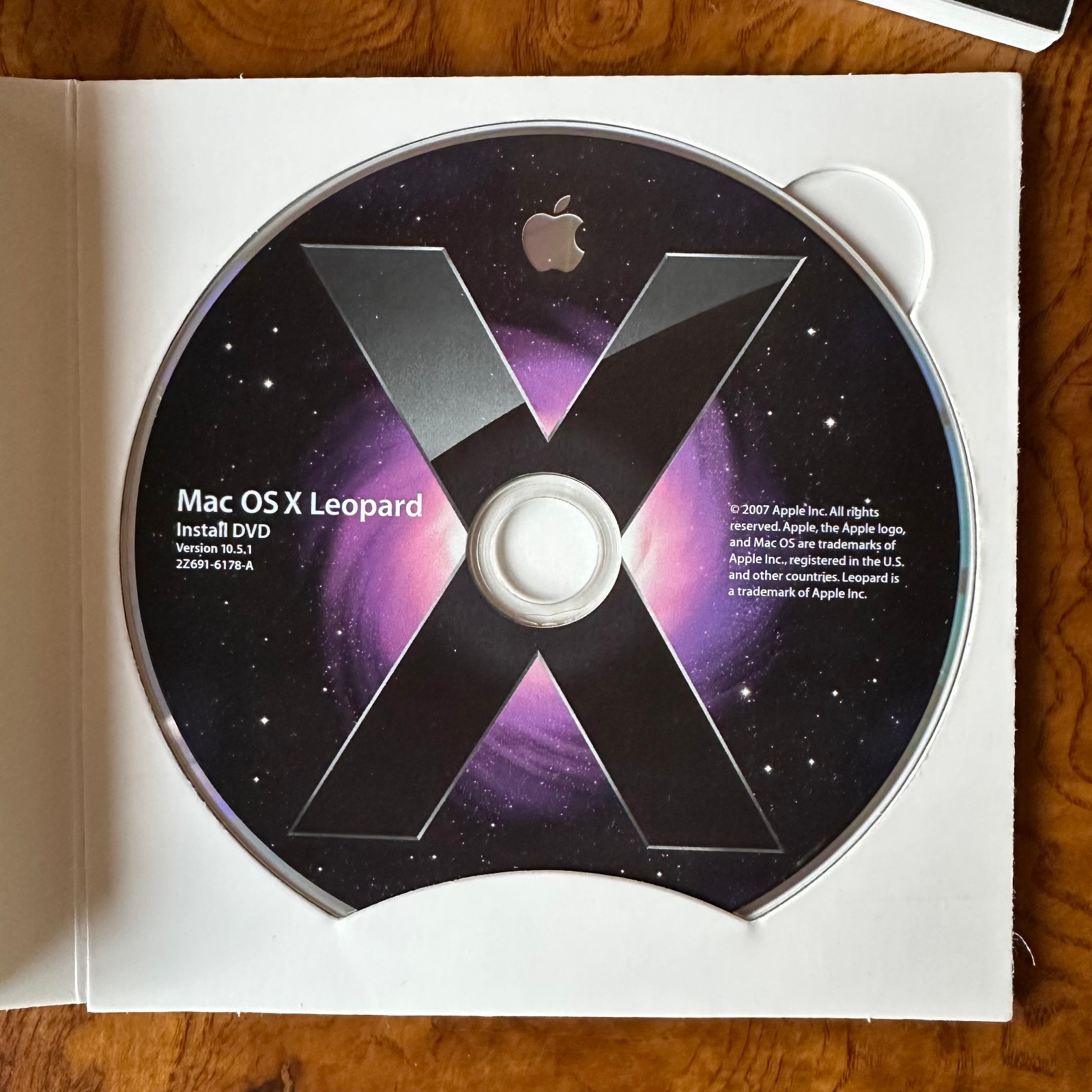 Apple Mac OS X Leopard Version 10.5.1 Install DVD Disk Retail